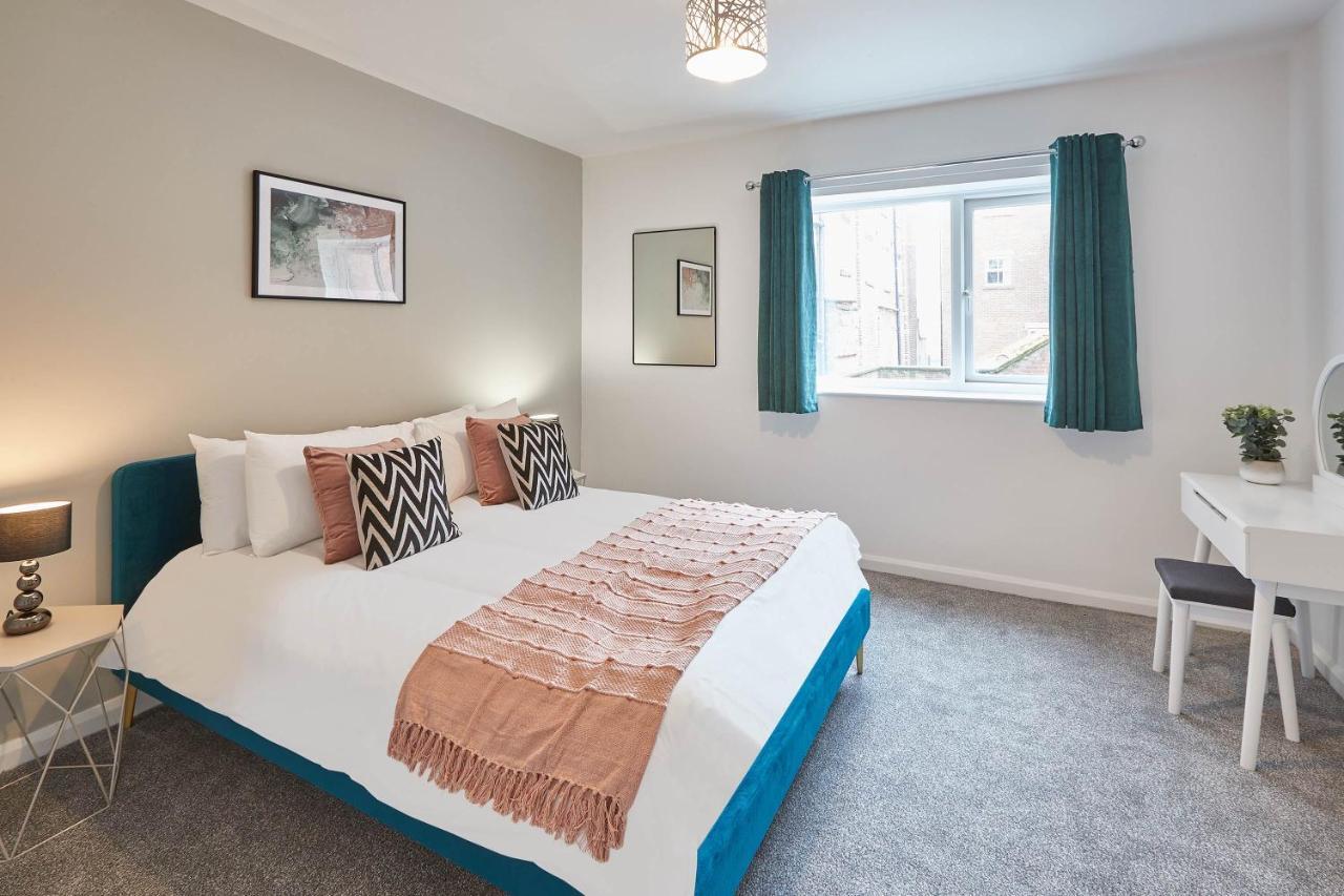 Host & Stay - Endeavour Apartments Уитби Екстериор снимка