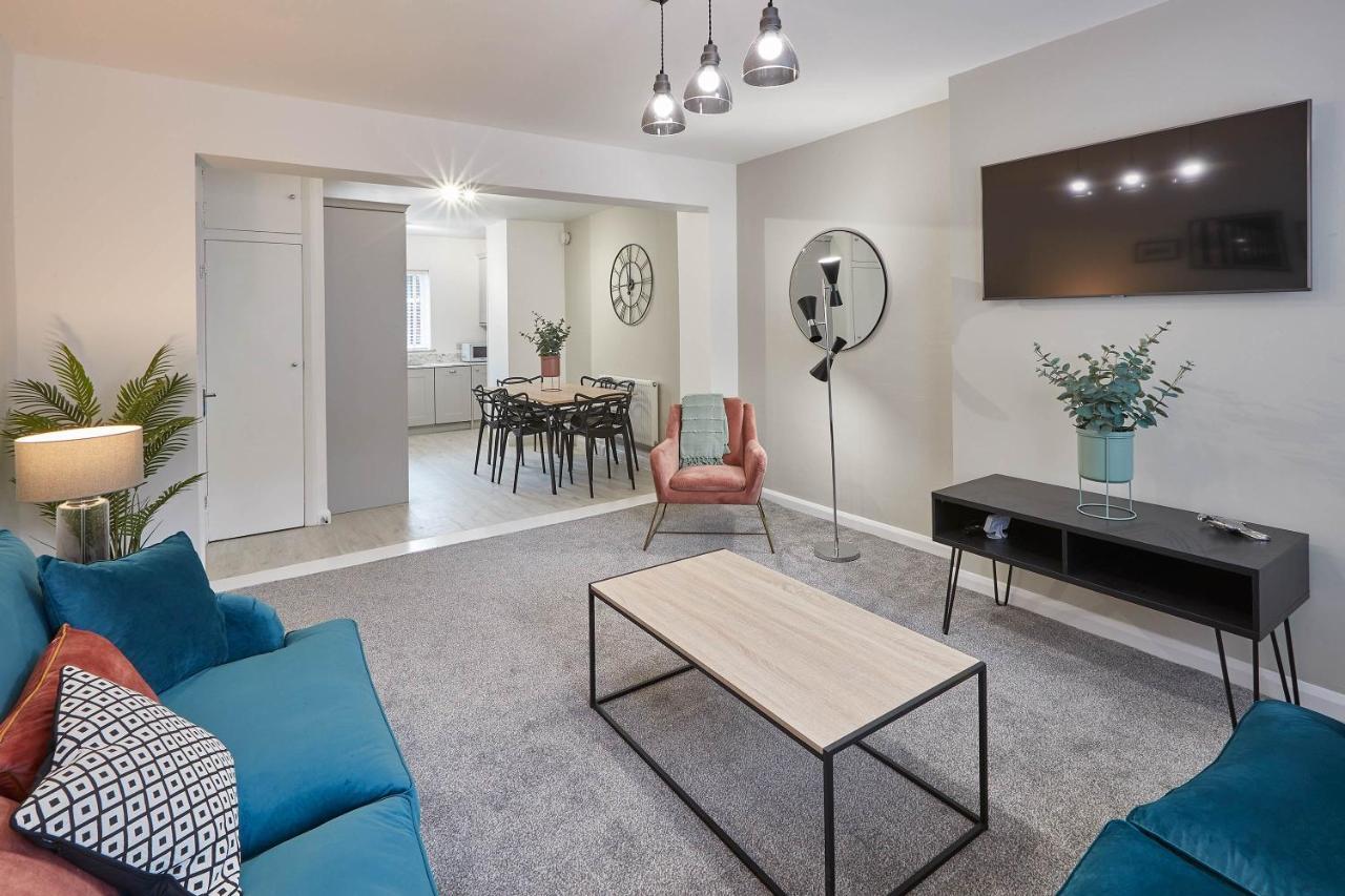 Host & Stay - Endeavour Apartments Уитби Екстериор снимка