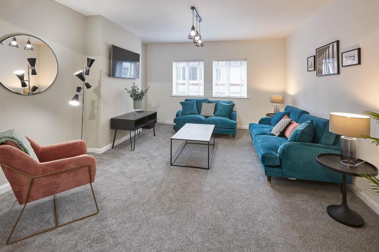 Host & Stay - Endeavour Apartments Уитби Екстериор снимка